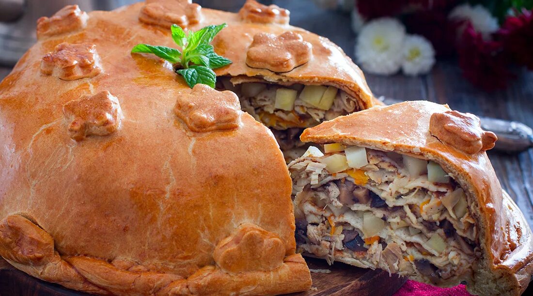 Мордовский курник. Мордовский курник. Пирог лукш мордовский. Курник с курицей и картошкой. Пирог лукш мордовский.