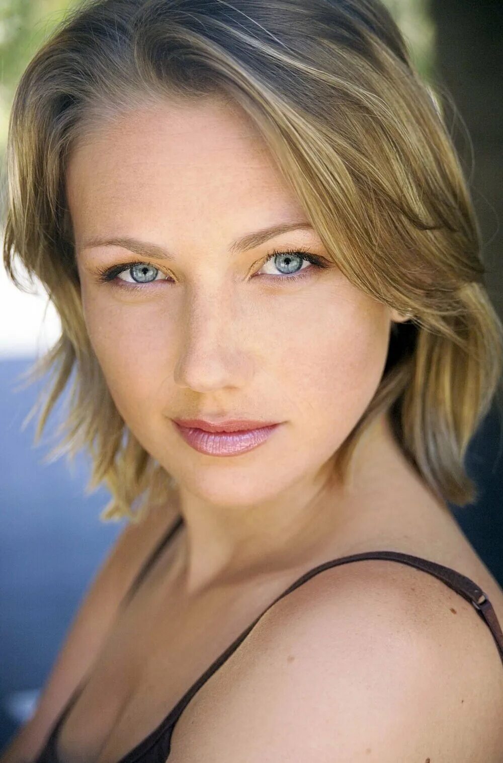 Sara st james. Жаклин жамес. James жаклин ловелл голая. Sara st james. Sarah st james.