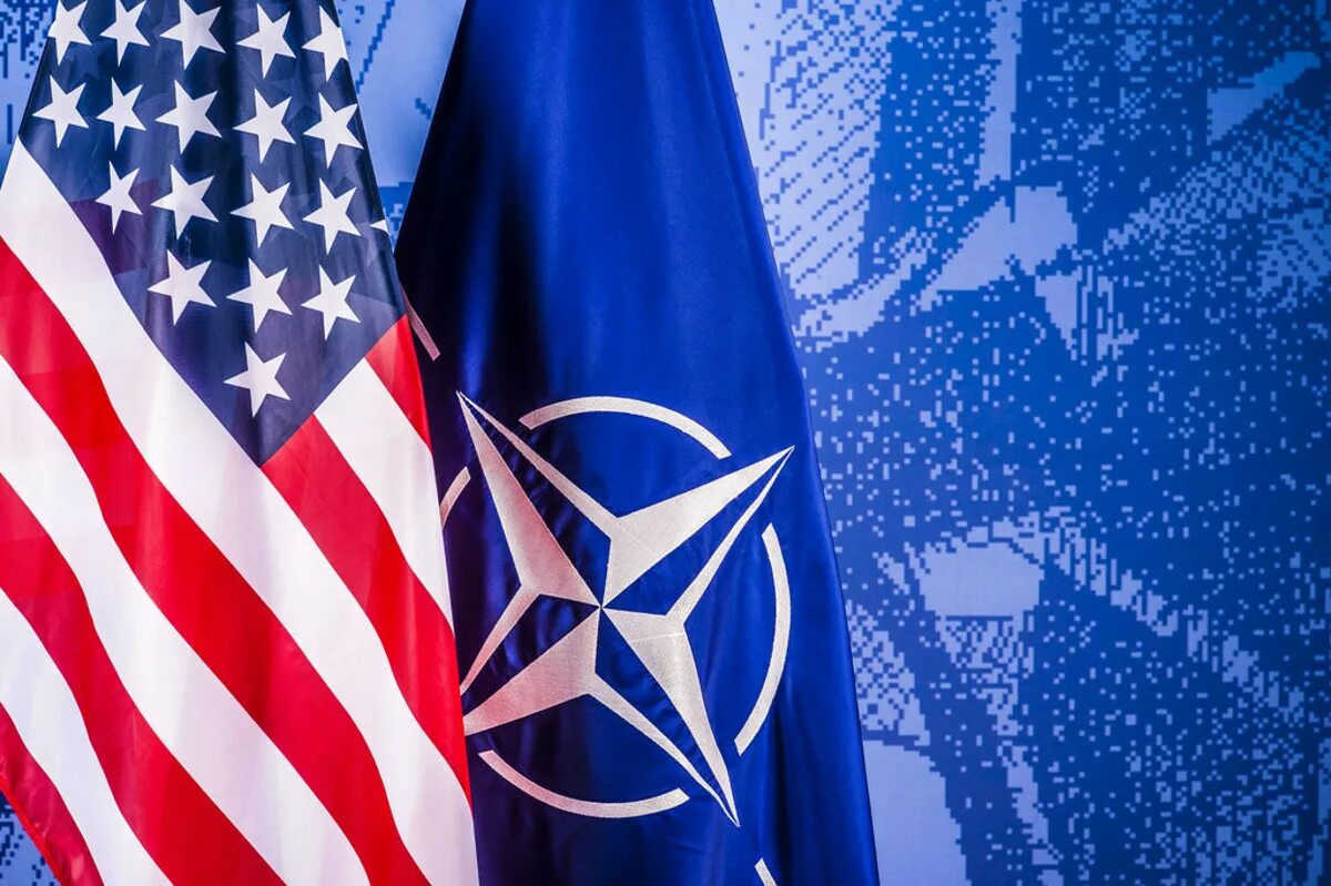 Военный блок нато создан. Америка НАТО. NATO - North Atlantic Treaty Organization. Флаг США И НАТО. США НАТО.