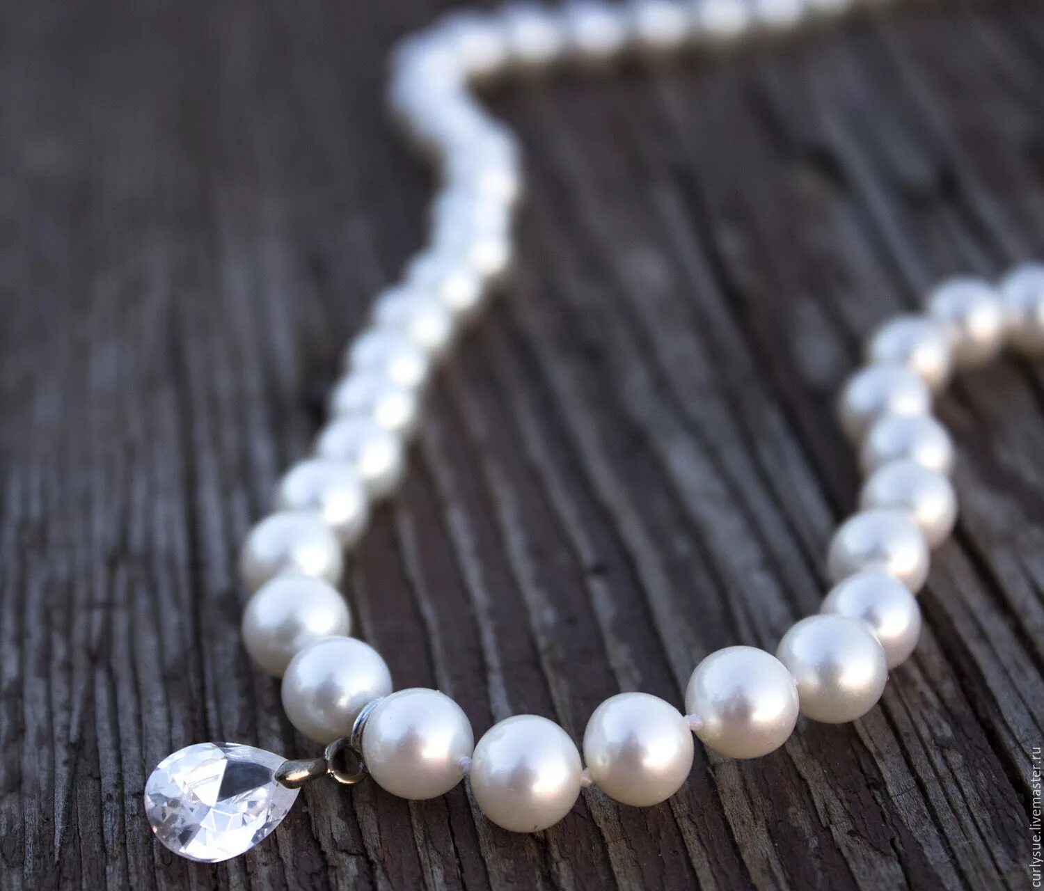 Красивый жемчуг. Жемчуга конец. Какой бывает жемчуг. Оранжевый жемчуг фото. Жемчуг натуральный морской.