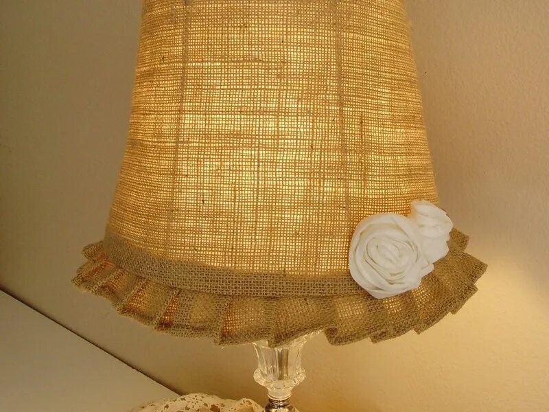 Paper light (Craftster) Diy butterfly, Paper lanterns, Paper flowers