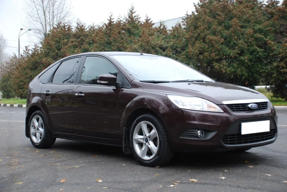 Куплю форд 2010г. Ford Focus II 2010. Форд фокус 2 Рестайлинг 2010 года. Форд фокус хэтчбек 2010 года. Форд фокус 2 Рестайлинг хэтчбек фиолетовый.