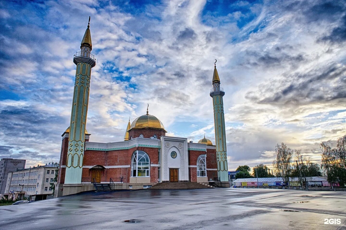 Мечеть иман нуры ижевск. Мечеть ижевск карла маркса. Соборная мечеть ижевск. Иман нуры мечеть казань. Мечеть ижевск азина.