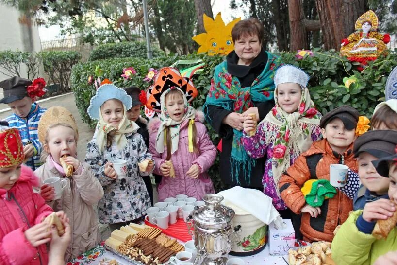 Масленица в детском саду. Масленица в детском саду на улице. Праздник Масленица в детском саду. Широкая Масленица в детском саду. Сценарий масленицы в детском саду средняя группа