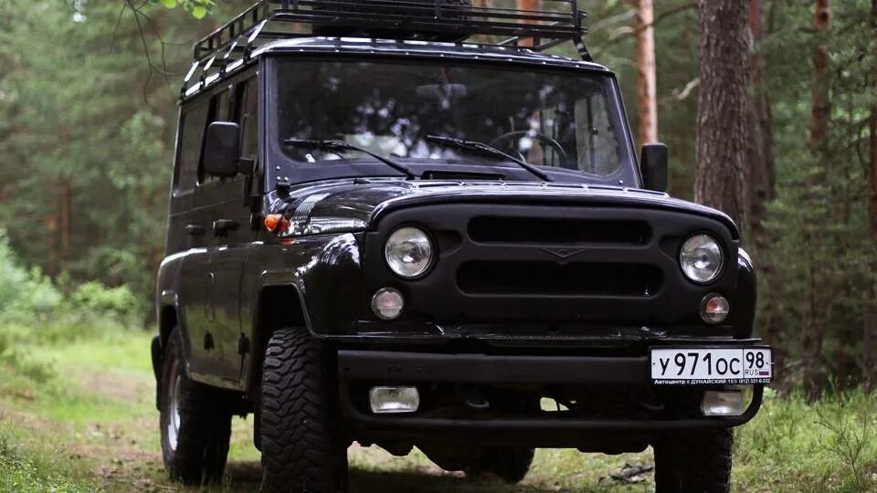 Стойка уаз 31512. Сиденья уаз хантер. Уаз 31519 hunter. С иномарки на уаз. С иномарки на уаз.