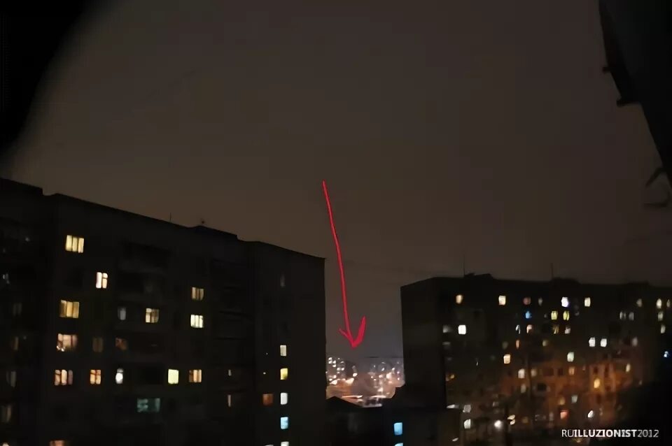 Вспышки в москве сейчас. Странные огни в небе. странные вспышки на небе. вспышка в небе. свечение над харьковом.
