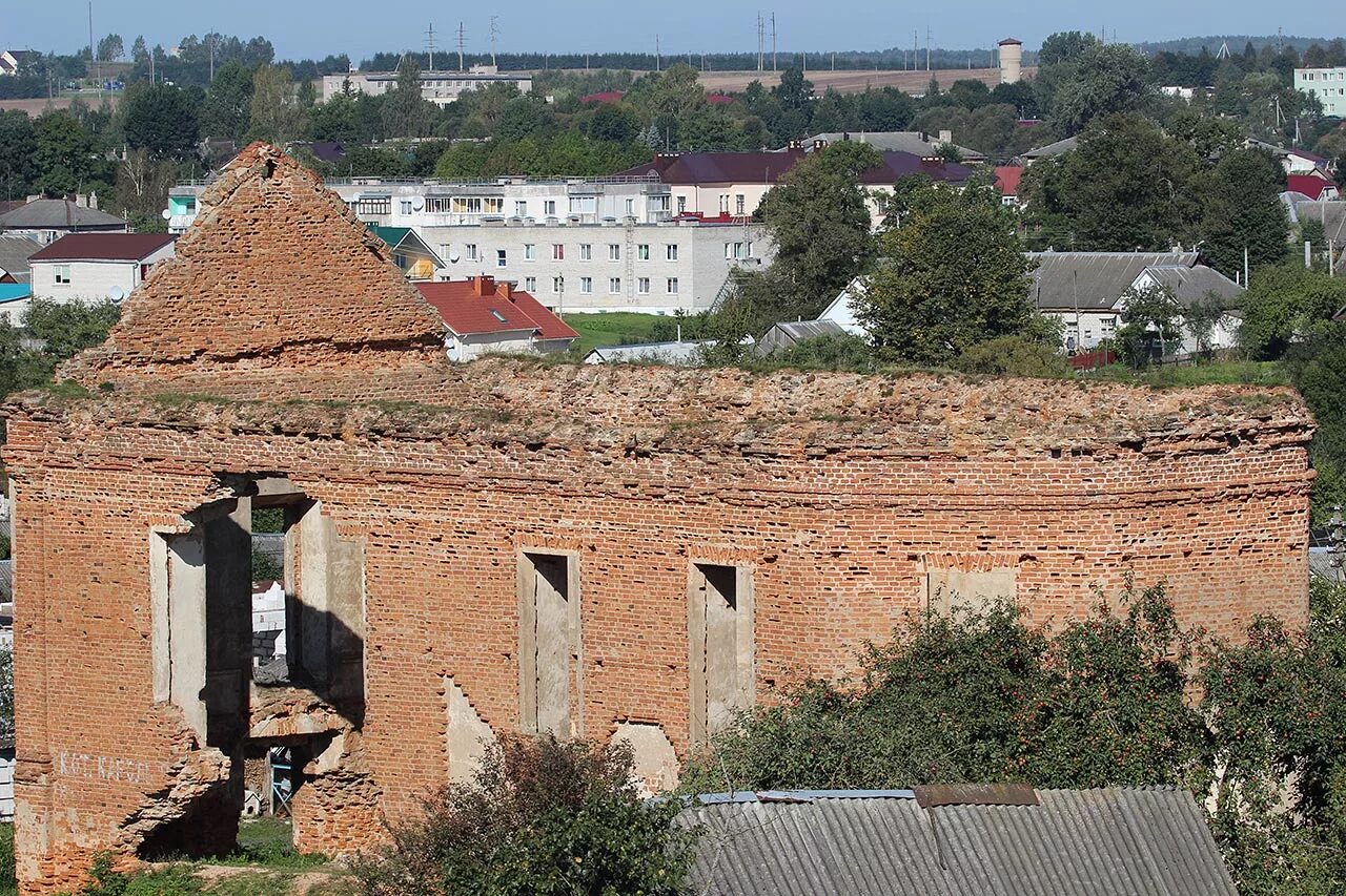 Ошмяны город в беларуси. Ошмяны памятники. Ошмяны памятники. Ошмяны школьная улица 5. Ошмяны беларусь фото.