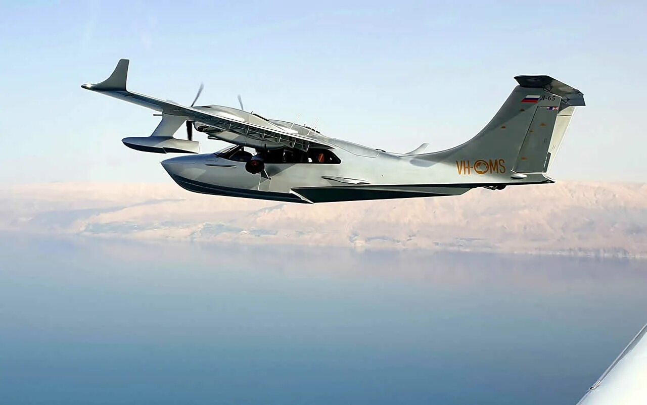 145 воздушных. Самолёт-амфибия л-65. л-145 самолет амфибия. л-145. л-145 воздушное судно.