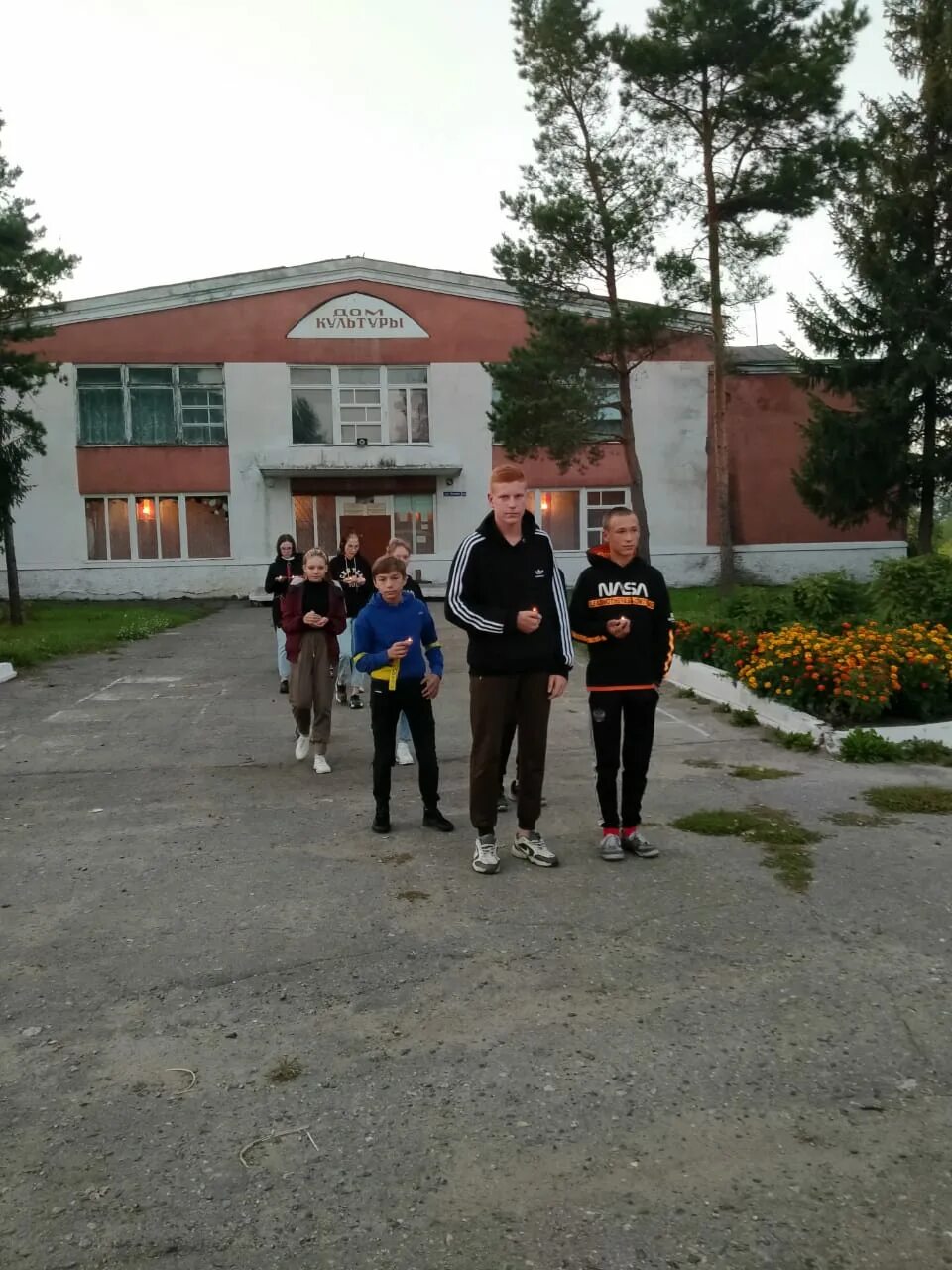 Большеречье хоккей. Могильно посельское большереченский омская. Могильно посельское большереченский омская. Могильно посельское большереченский омская. Могильно старожильск.