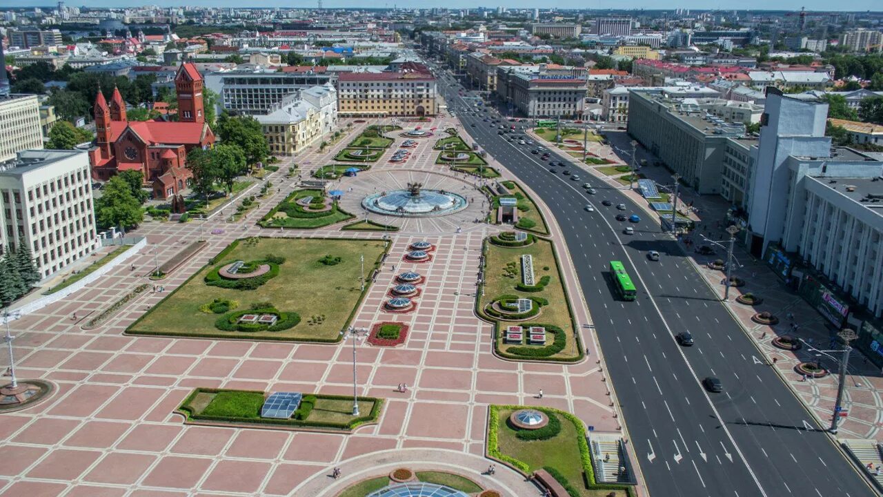 Площадь независимости Минск. Площадь Незалежности в Минске. Центр Минска площадь независимости. Площадь независимости (Минск) площади Минска.