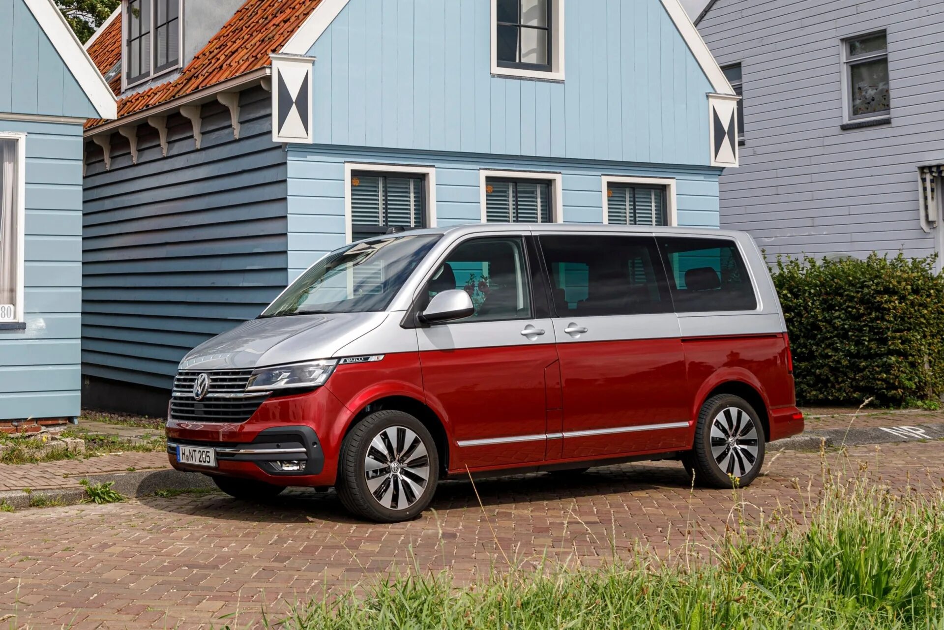 Volkswagen t 6.1. Фольксваген Multivan t6. VW T6.1 Multivan. VW Multivan 6.1. Фольксваген Мультивен Каравелла.