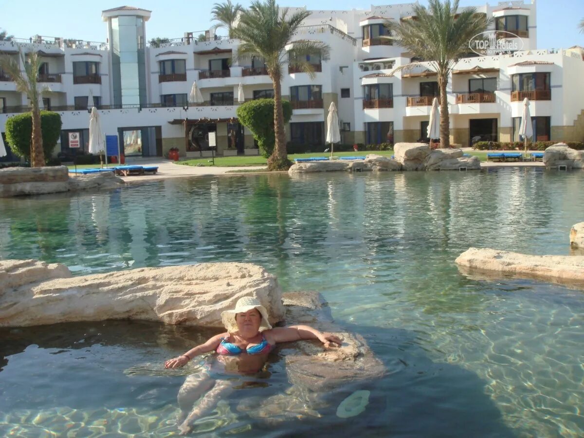 Амфора аква 4 шарм эль шейх. Египет отель шорес амфора. shores amphoras resort в шарм-эль-шейхе туры. amphoras aqua инстаграмм. amphoras beach logo.