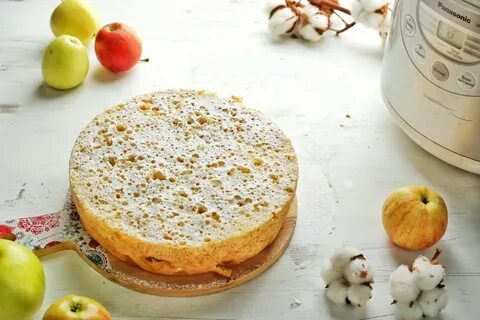Шарлотка с яблоками в мультиварке