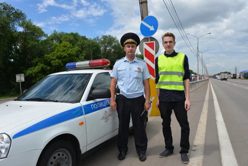 Бросают машину, блокируя движение". В Воронеже ГИБДД увезла автомобили нарушител