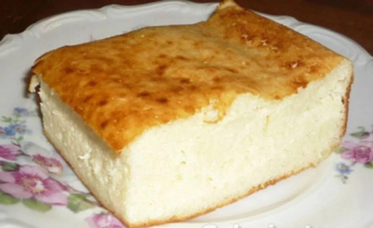 Манно творожная запеканка. Запеканка творожная манник. Творожно манная запеканка. Творожная запеканка с манкой