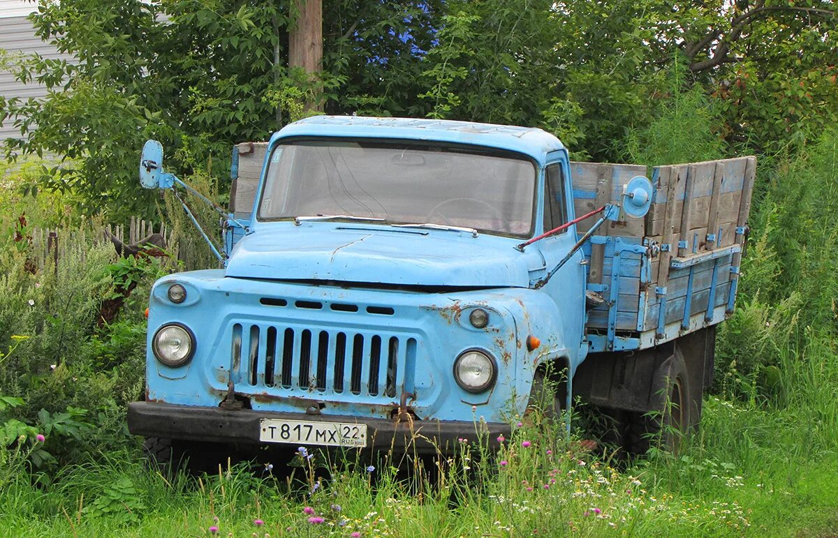 Газ купить бу алтайский край. ГАЗ 52 бортовой. ГАЗ-52-04. ГАЗ-52-05. ГАЗ 52 самосвал.