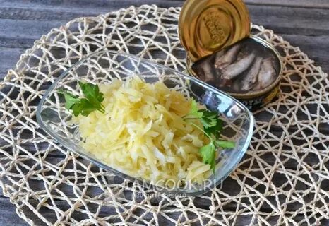 Селедка под шубой со шпротами