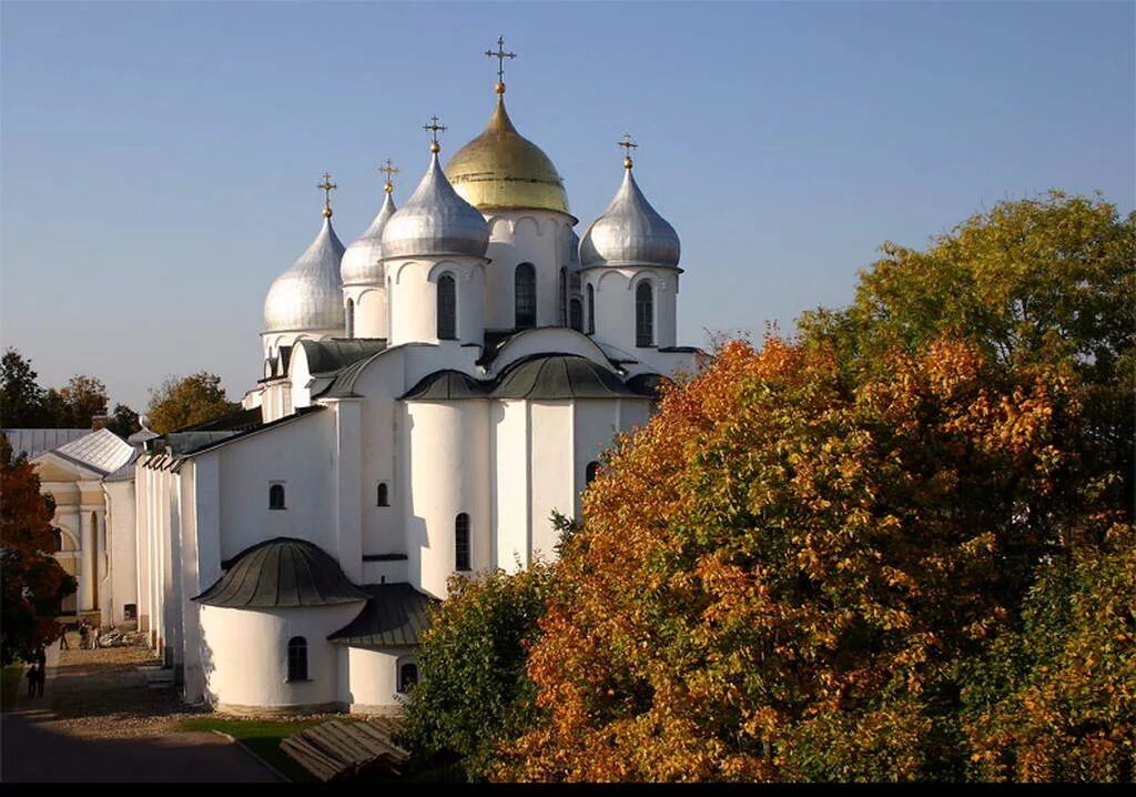 софийский собор в киеве краткая характеристика. собор софии премудрости божией в новгороде. древнерусская архитектура собор святой софии в киеве. собор святой софии великий новгород. софийский собор (киев) памятники архитектуры древней руси.
