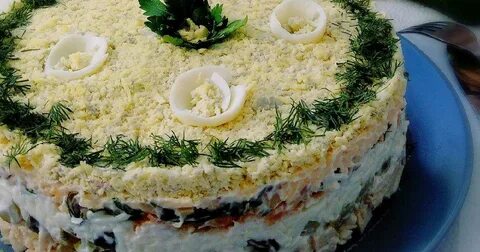 Салат с грибами жареными слоями