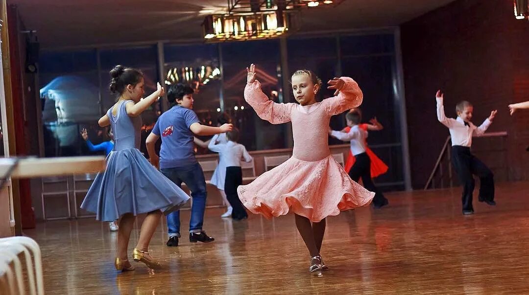 Школа бальных танцев Виталия Сурма Зеленоград. Песни школа бальных танцев