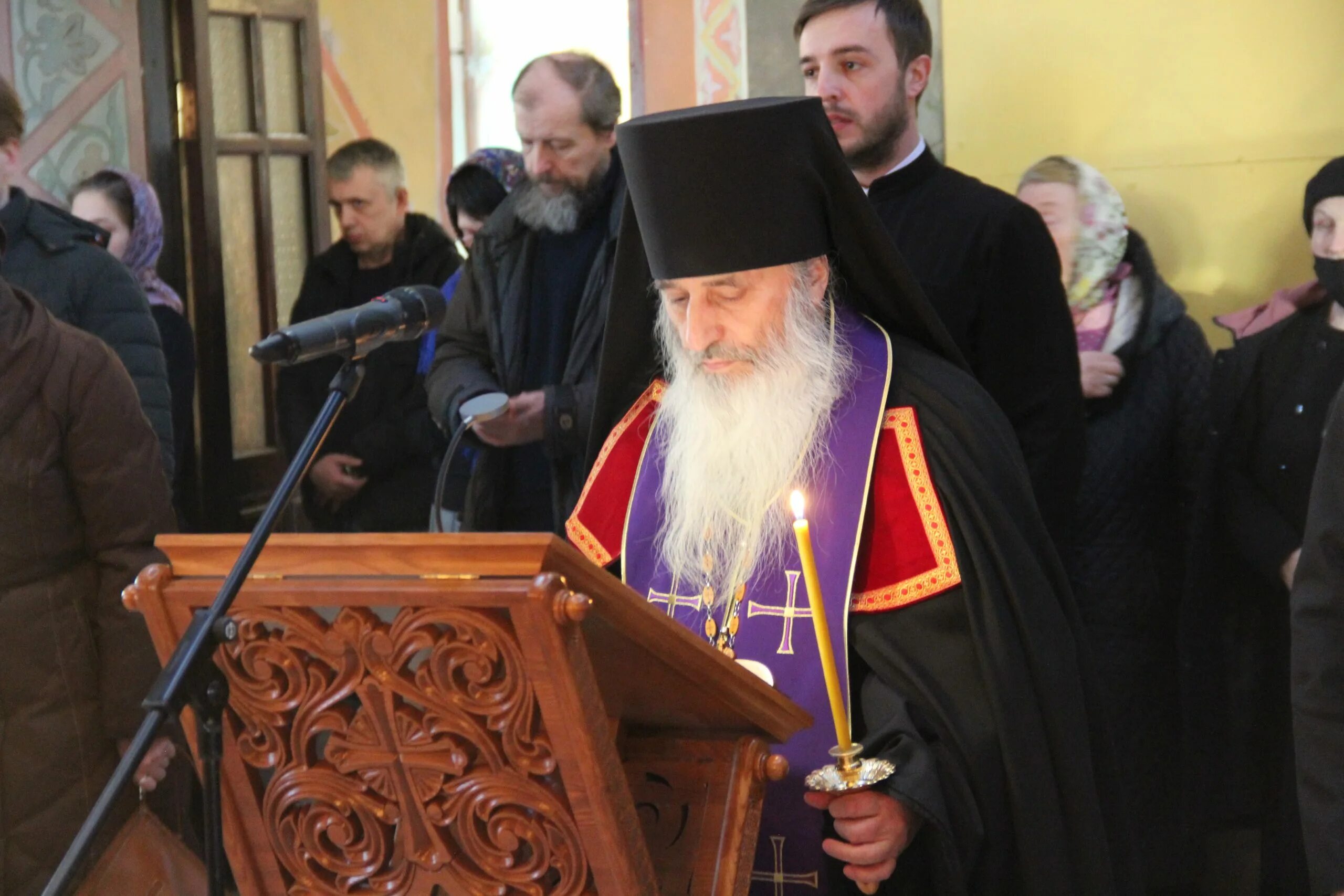 Служба среды первой недели великого поста. Подворье Свято-Троицкой Сергиевой Лавры. Лавра подворье в Москве Троице-Сергиева. Первое Воскресение Великой седмицы. Устав трапезы на Великий пост 2022.