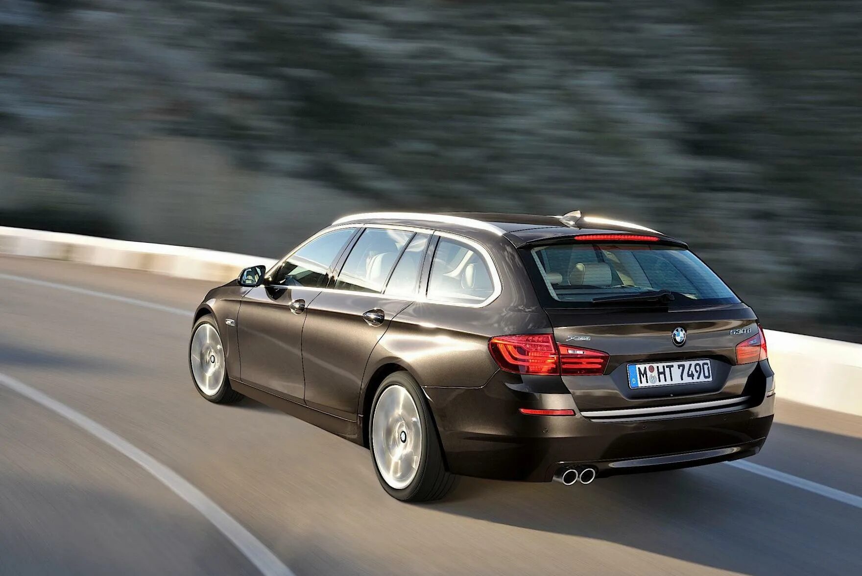 Универсал д. Bmw 5 touring f11. bmw 530d touring f11. bmw f11 универсал. bmw 5 f11 универсал.