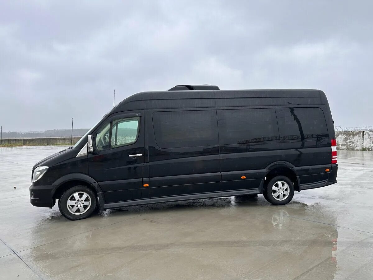 Mercedes Sprinter Black 2010. Mercedes Sprinter 2008 черный. Mercedes-Benz Sprinter Tourist ар2903-7. Mercedes Sprinter в чёрном цвете. Черный спринтер