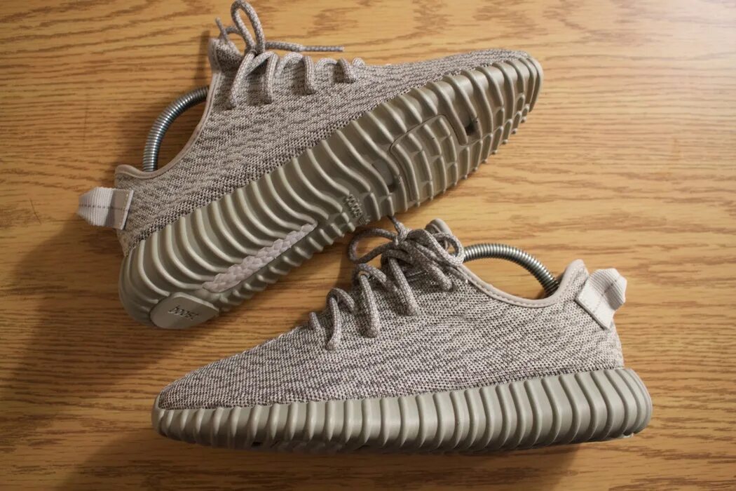 Кроссовки изи оригинал. Adidas Yeezy Boost 360. Yeezy 350 v1. Yeezy Boost 1. Adidas Yezzy Foam.