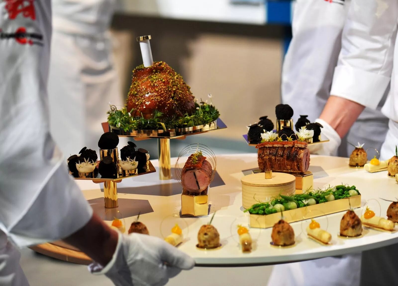 Кулинарная награда. Конкурс the Bocuse d'or. Международный конкурс поваров золотой Бокюз США. Bocuse d'or кухня. Bocuse d'or 2023.