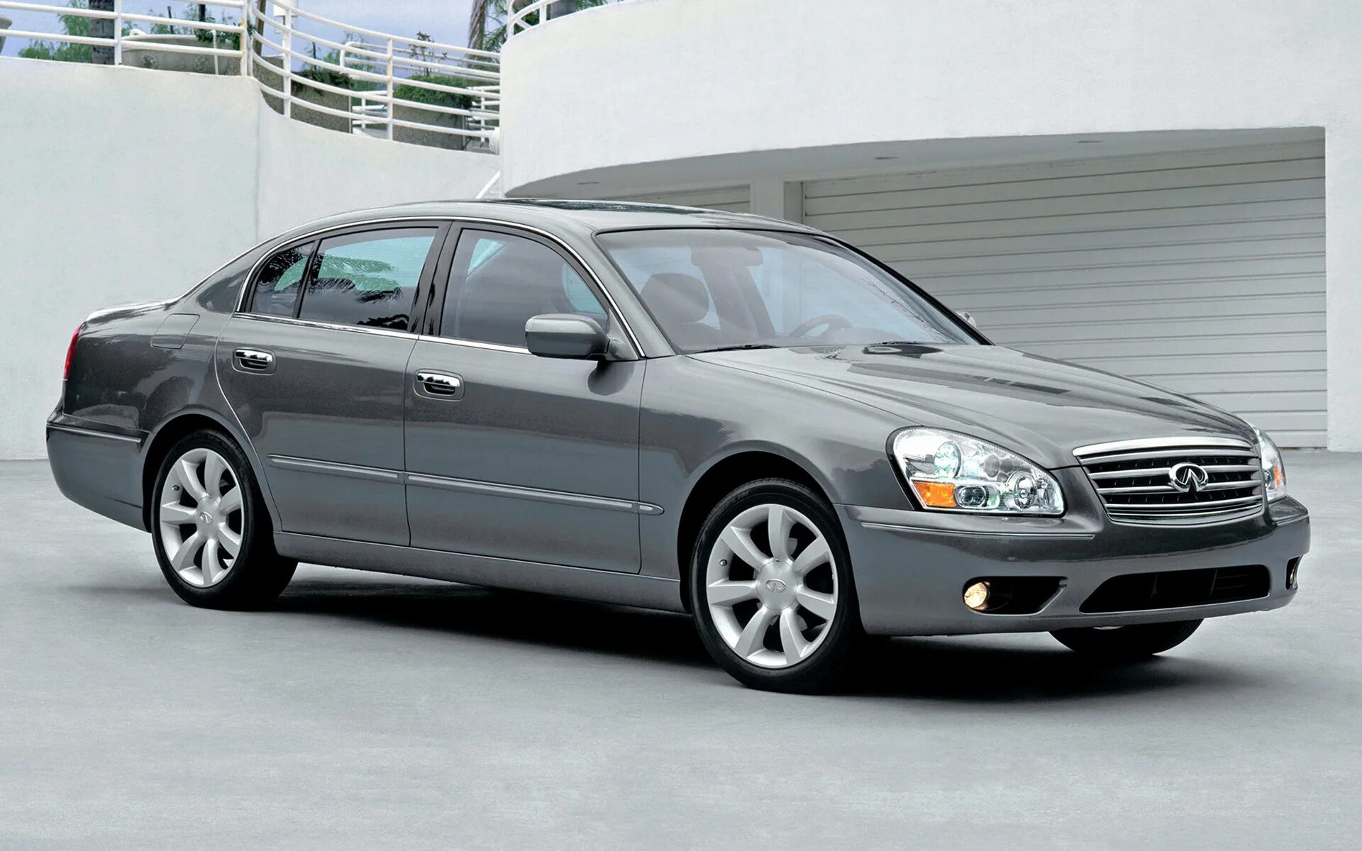 Infiniti 2005