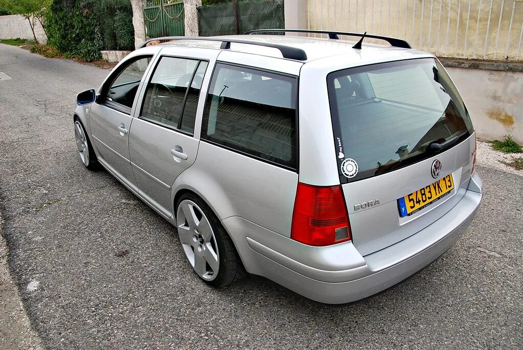 Volkswagen jetta 2000 универсал. Volkswagen bora 1 поколение. Volkswagen bora 1 поколение. Wv bora 1. Volkswagen bora 1999 универсал.