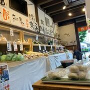 Фотографии на 小 山 市 ま ち の 駅 思 季 彩 館 - 3 подсказки(-ок) от Посетителей: 103