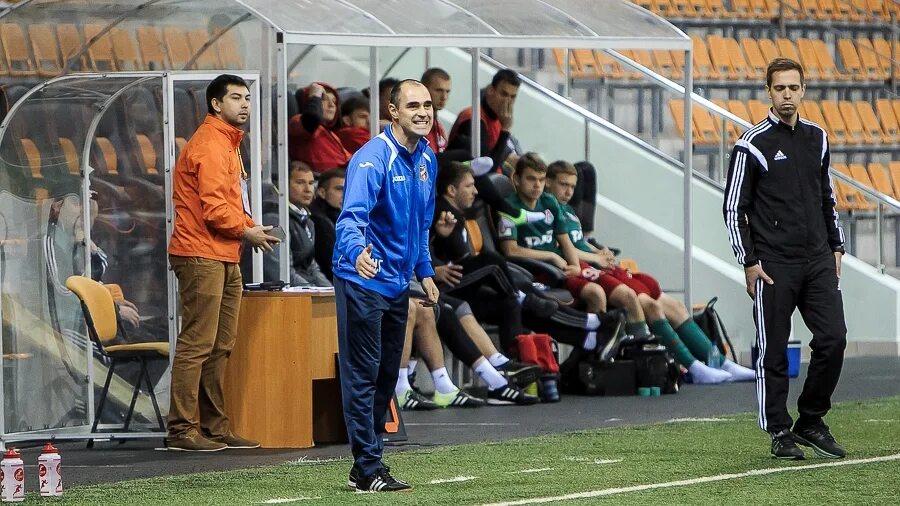 Юрий матвеев тренер. Президент урала григорий иванов. Виктор гончаренко урал тренер. Юрий матвеев тренер. Тренер фк урал.