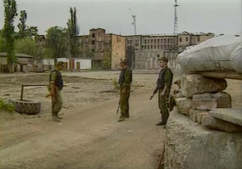 6 августа штурм грозного. Бтр 80 в чечне. Чечня 1995 штурм грозного. 10 августа 1996 год. 10 августа 1996 год.