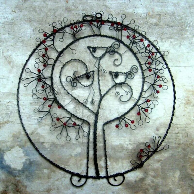 Панно из проволоки. Панно из ниток и проволоки. Картины из проволоки своими руками. Фигуры из проволоки. Панно из проволоки.