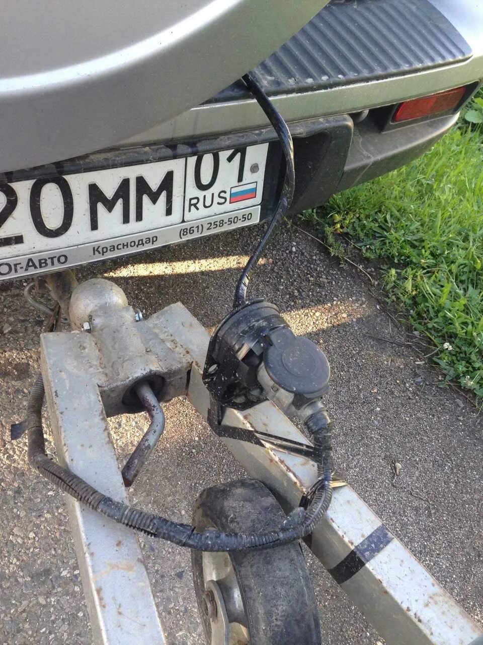Подключение прицепа шевроле нива. Розетка фаркопа нива шевроле. розетка фаркопа нива 2121. провода розетки фаркопа нива шевроле. подключить фаркоп на ниву 2121.