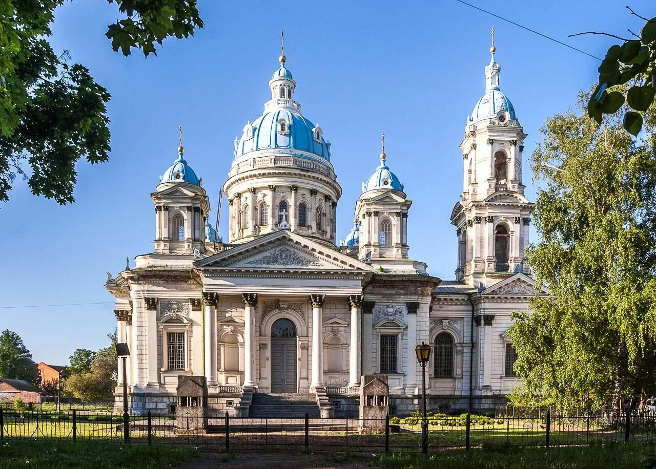 Церкви классицизма. Сумы Троицкая Церковь.