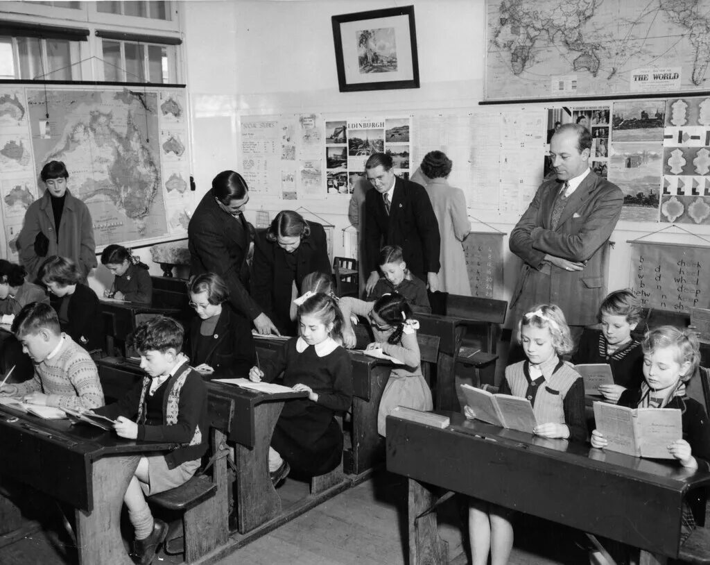 History school. Britain School 1950s. 1950 Education. School pupils 1950`s.