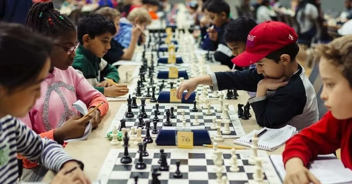Chess event. Шахматы &quot;игрок&quot;. шахматы футболисты. chess tournament. шахматный футболист.