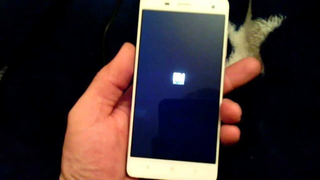 Почему не загружается redmi. Экран включения ксяоми. редми перезагружается. ксиоми не загружается. не включается телефон mi.