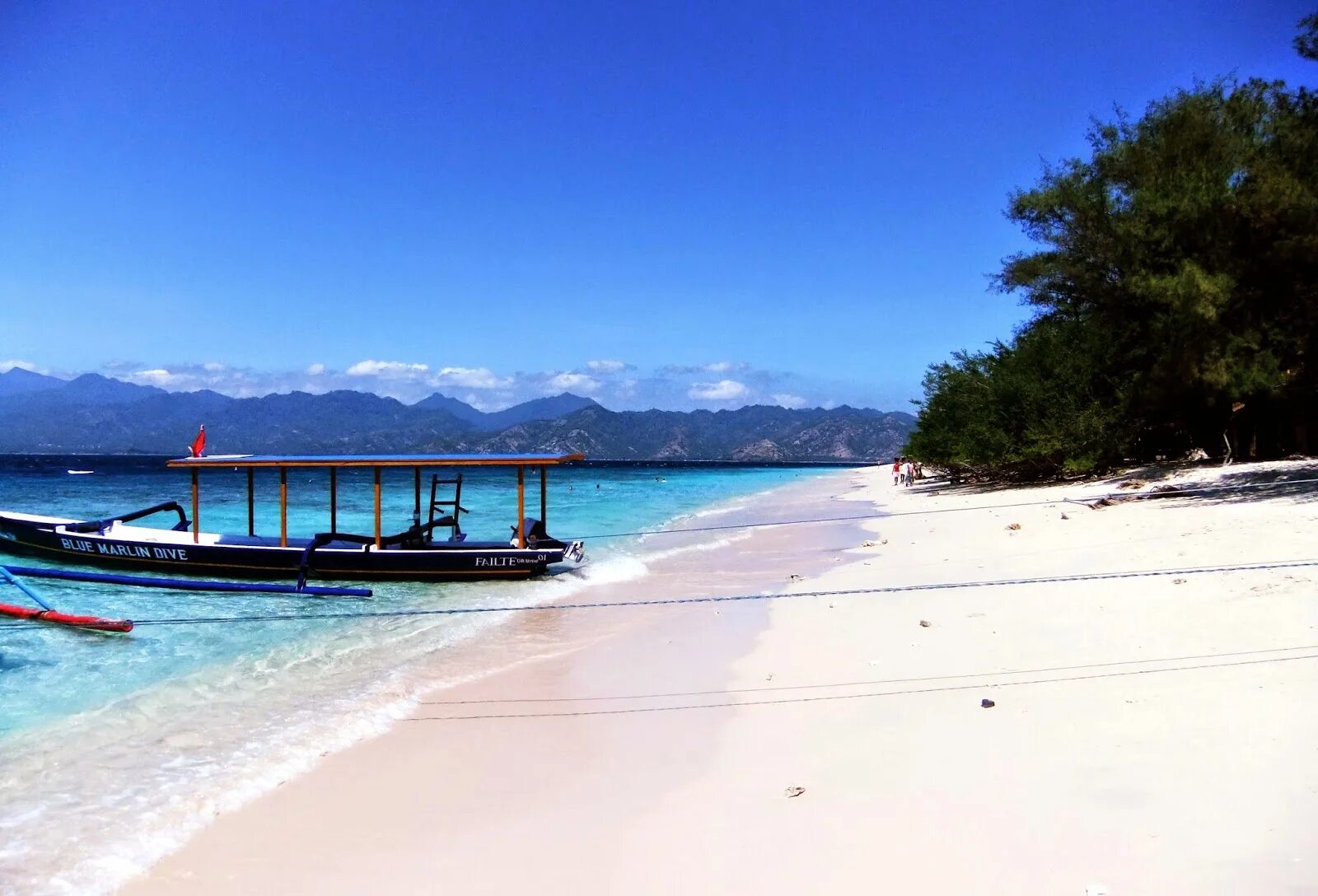Остров gili бали. Гили траванган бали. Гили аир. Остров траванган индонезия. Траванган бали.