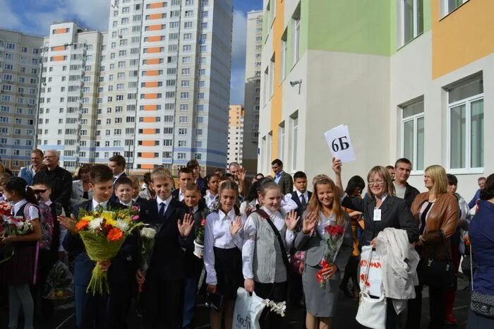Школа 2070 москва коммунарка. Гбоу школа номер 2070. Школа 2070 коммунарка. Школа 2070 мосрентген. Школа 2070 бунино.