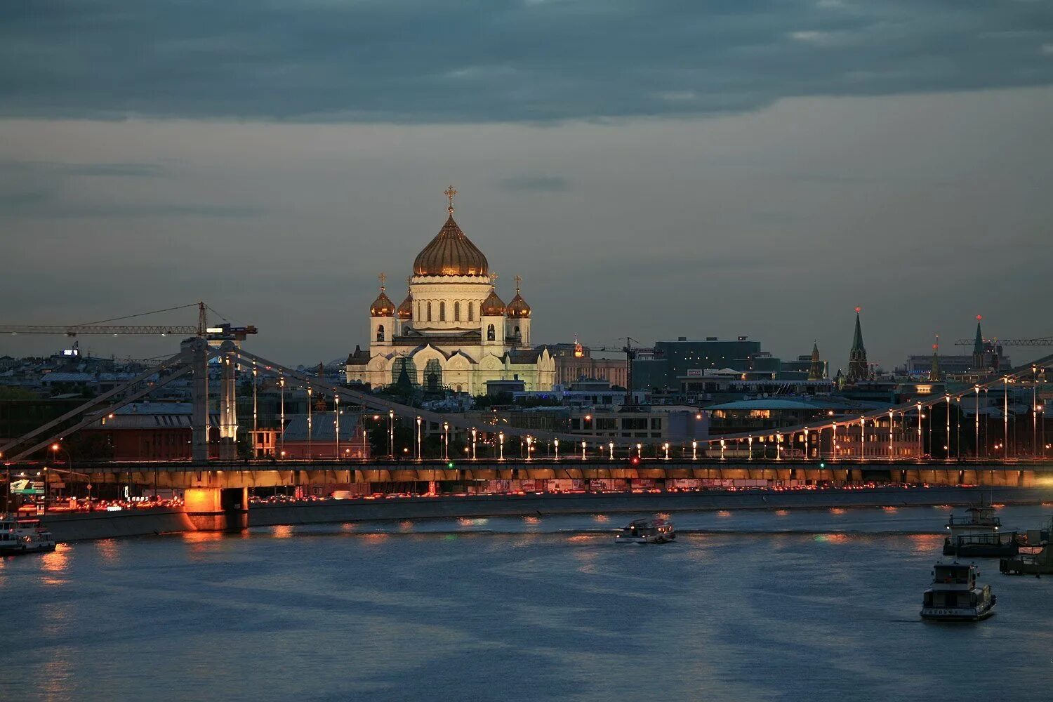 Отдых в москве фото. Парк горького москва набережная. Барвиха luxury village отель и спа. Измайловский парк москва катамараны. Москва.