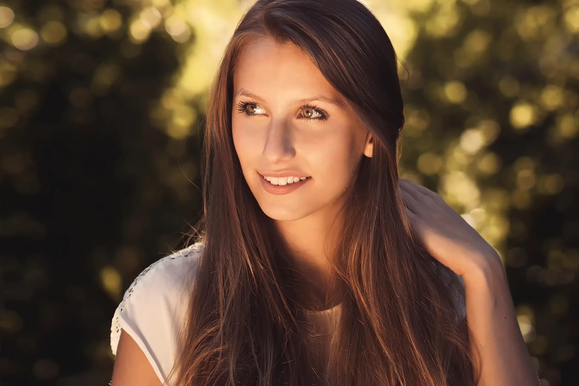 Женщины 0. Певец женской красоты. 0 женщины. Стрижка под ноль женская. Женщины 0.