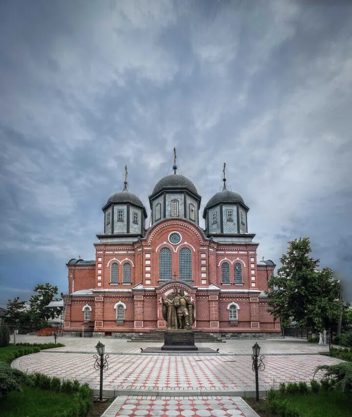 Класс кропоткин. Кропоткин город Краснодарский край. Покровская Церковь Краснодарский край.