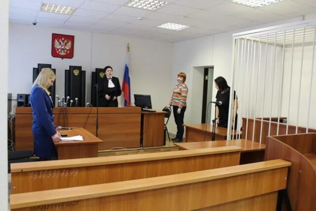 Похвистнево суд. Зал заседания суда. Правонарушения в судебном заседании. Судейская коллегия. Потерпевший и обвиняемый в уголовном процессе.