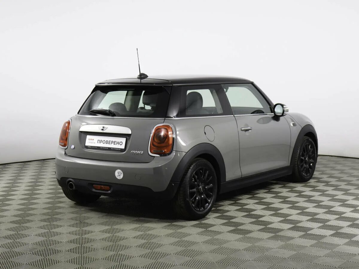 Мини купер 2х дверный. Mini cooper 2011 orange. Купить авто мини купер с пробегом дешево частные объявления. Авито мини. Мини купер 50 кузов.