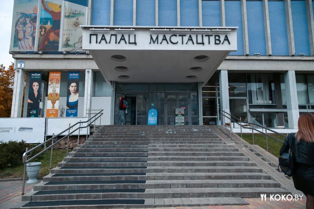 Показываю, какая красота вас ждёт в "Доме Рождества" на трёх этажах "Дворца иску