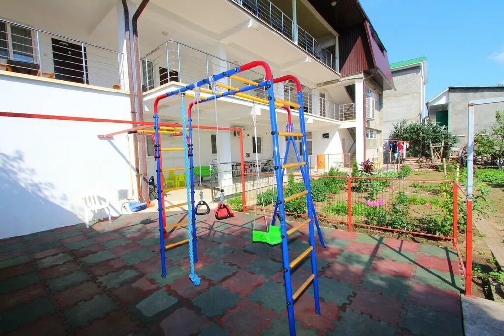 Ул солнечная анапа. Витязево солнечная 10. Гостевой дом солнце витязево. Витязево ул солнечная. Витязево ул солнечная.