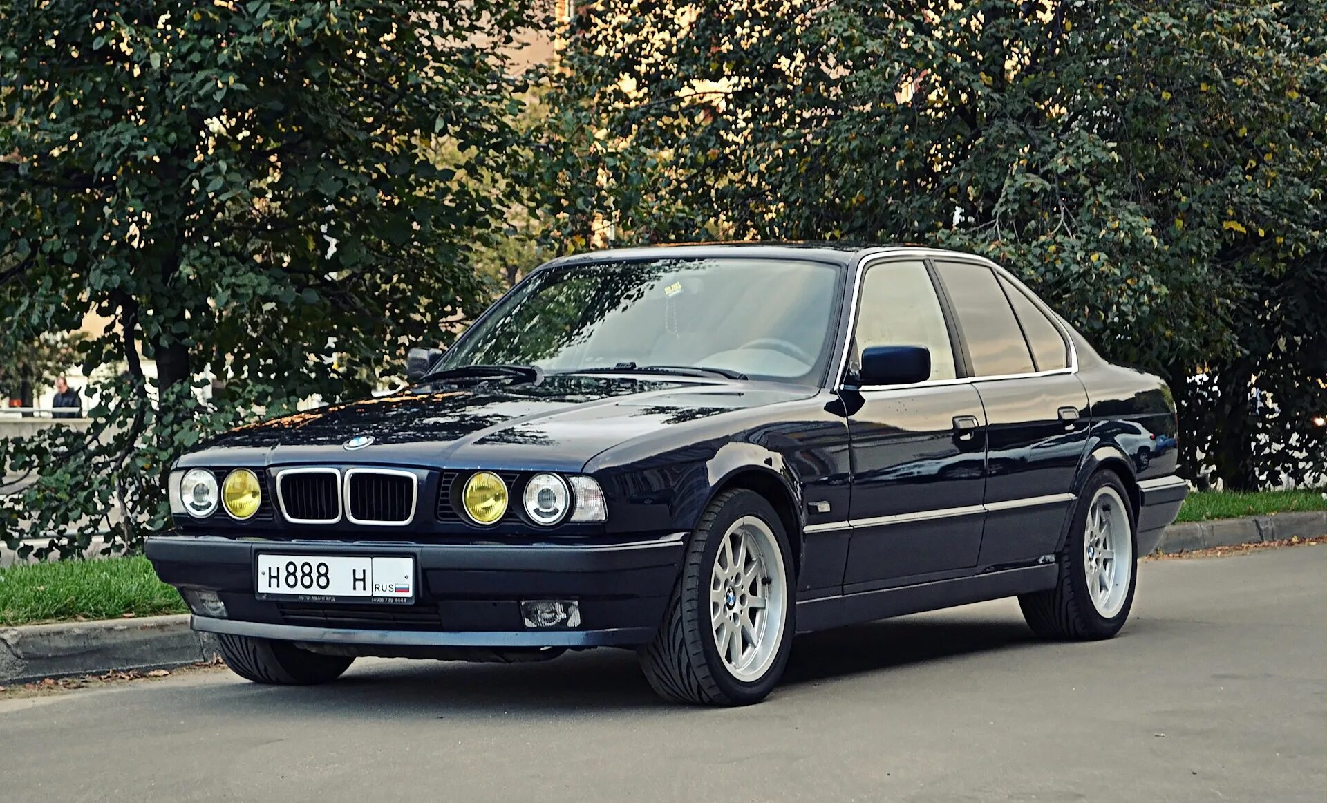 Е34 рестайлинг. БМВ е34 525i. BMW 525 e34. BMW 5 e34 525i. BMW m5 525 e34.